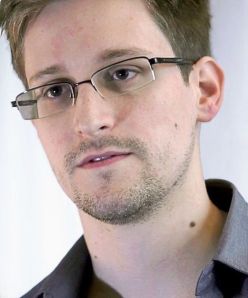 Edward Snowden zei in 2009 dat klokkenluiders in de ballen geschoten moeten worden.